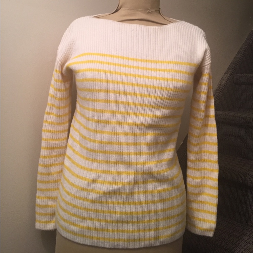 Gap cable knit sweater